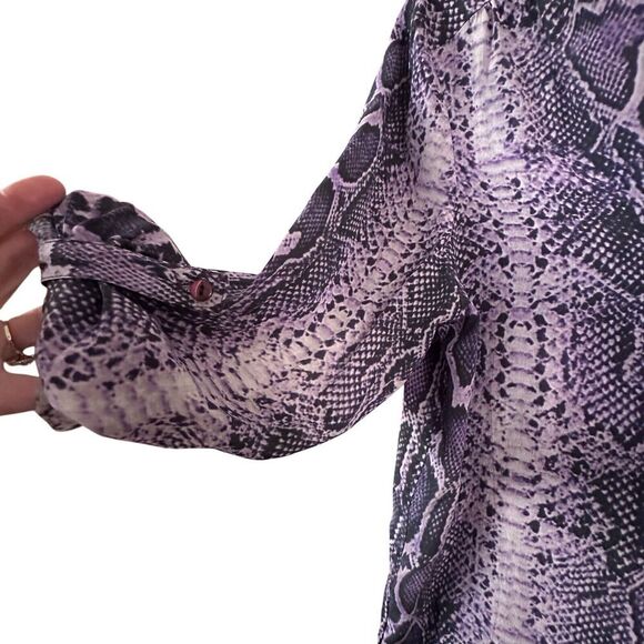 What Goes Around Comes Around Vanessa Purple Silk Snakeskin Top Sz M Whimsygoth - Picture 9 of 16